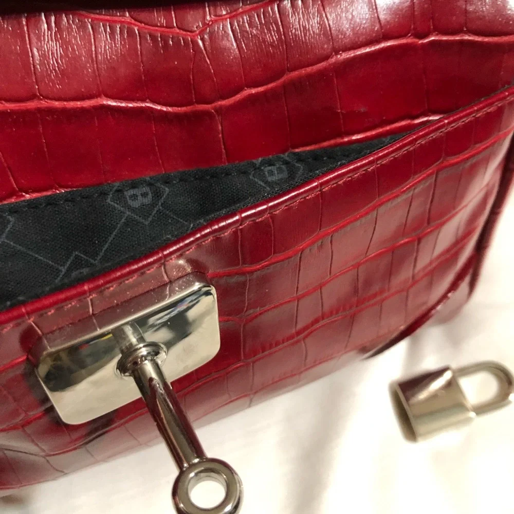 BULAGGI The Bag Leather Red Crocodile Embossed Shoulder Bag w/Lock & Key 💥Sold💥 - Picture 6 of 15